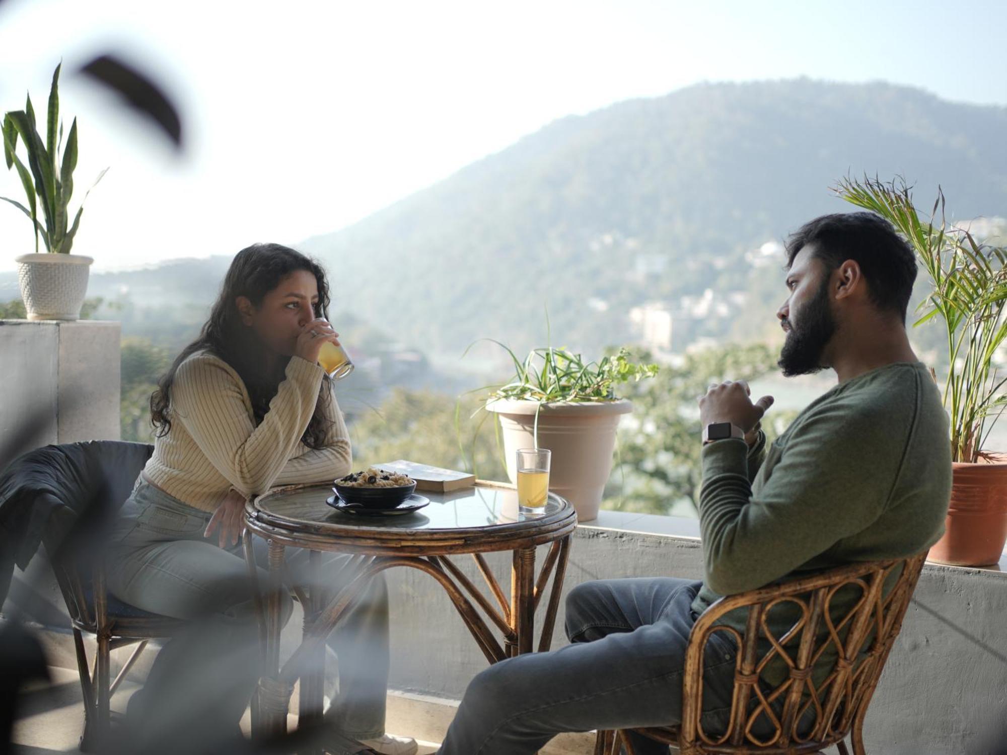 Skyard Rishikesh, Laxman Jhula Hostel Buitenkant foto