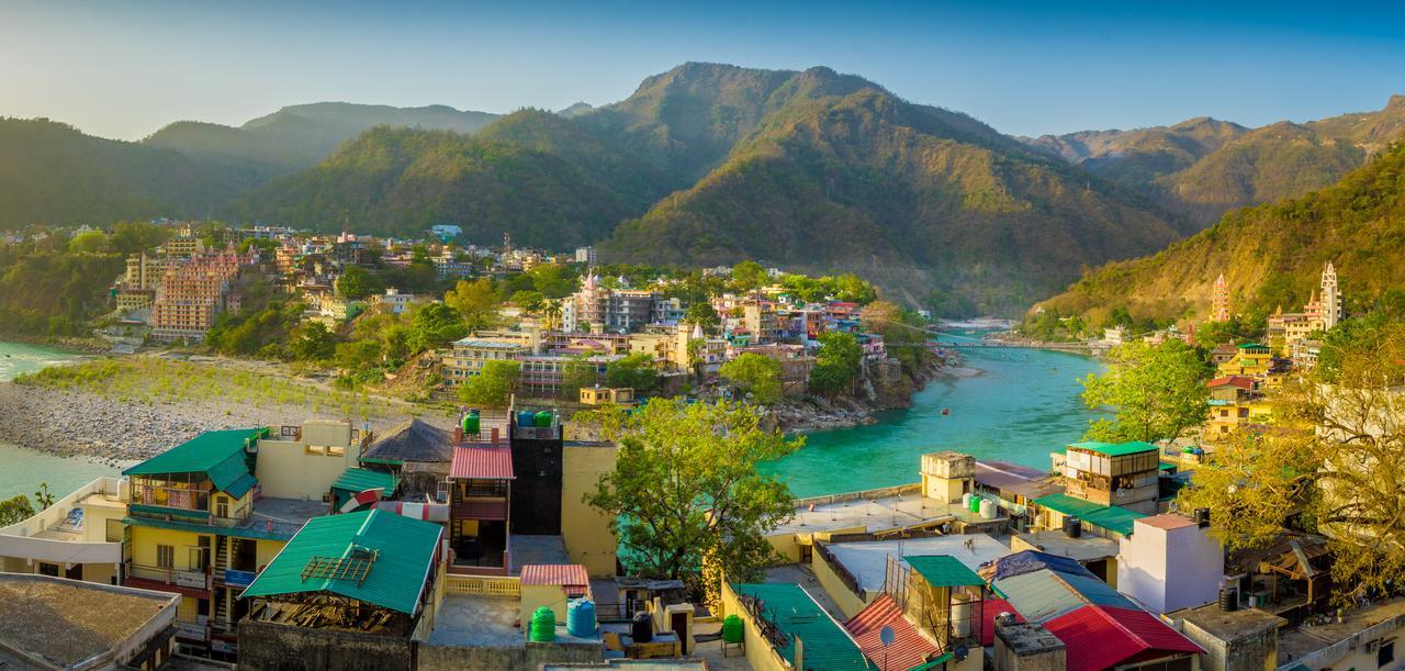 Skyard Rishikesh, Laxman Jhula Hostel Buitenkant foto